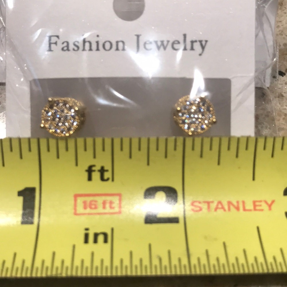 Iced Out Cubic Zirconia Screw Back 18k Gold Plated - Picture 6 of 6